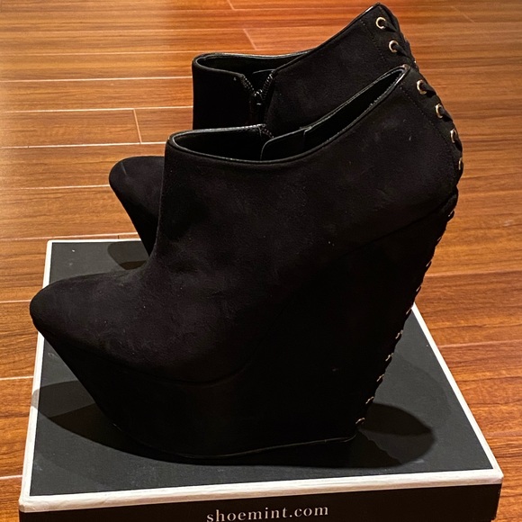 Shoeing suede platform booties - Picture 4 of 5